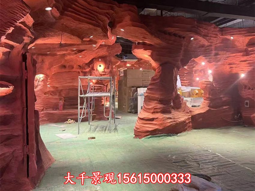 點(diǎn)擊查看詳細(xì)信息<br>標(biāo)題：溶洞民宿 閱讀次數(shù)：335